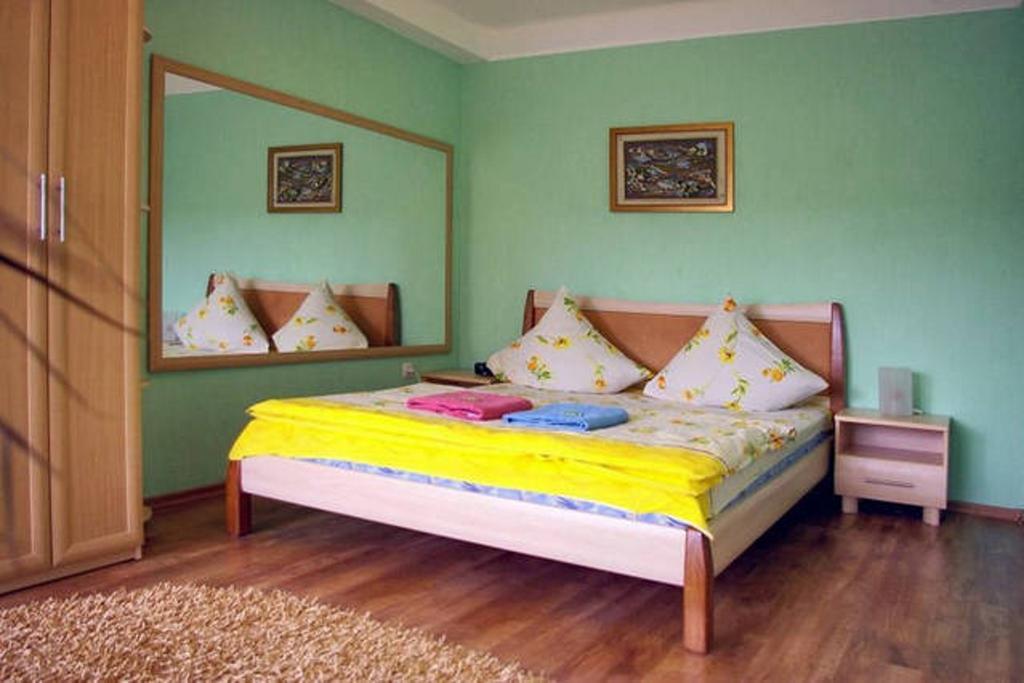 Apartment On Sobornyi Avenue Zaporizhia ภายนอก รูปภาพ