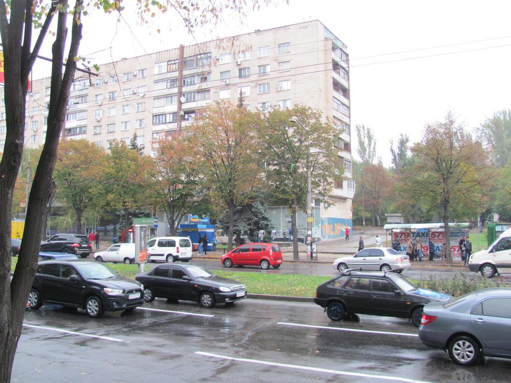 Apartment On Sobornyi Avenue Zaporizhia ภายนอก รูปภาพ